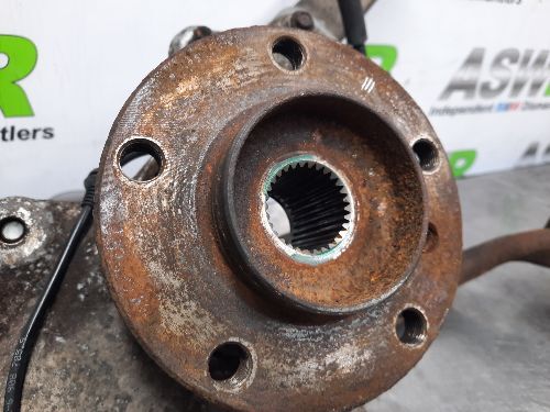 BMW Front Wheel Hub O/S Drivers Side E70 F15 X5 E71 F16 X6