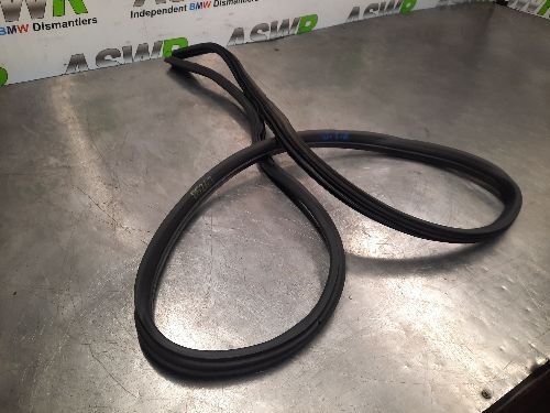 BMW Rear Door Edge Protection Gasket Seal E36 3 SERIES Saloon Touring