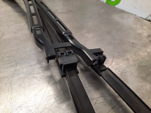 BMW Wiper Arms Pair E90 E91 E92 E93 3 SERIES