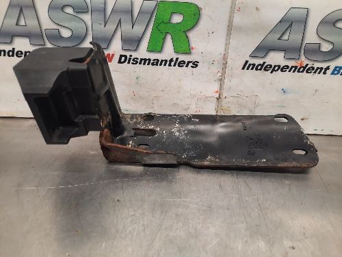 BMW Radiator Support Bracket Right Side E81 E87 E90 E93 1 3 SERIES