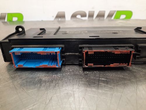 BMW 1 SERIES Body Control Module Junction Box E88 Convertible