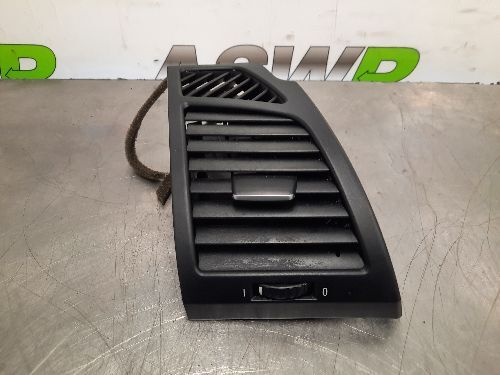 BMW E81 E82 E87 E88 1 SERIES Dashboard Air Vent O/S Drivers Right