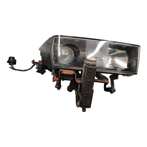 BMW E31 8 SERIES 850Ci Headlight O/S Drivers Right