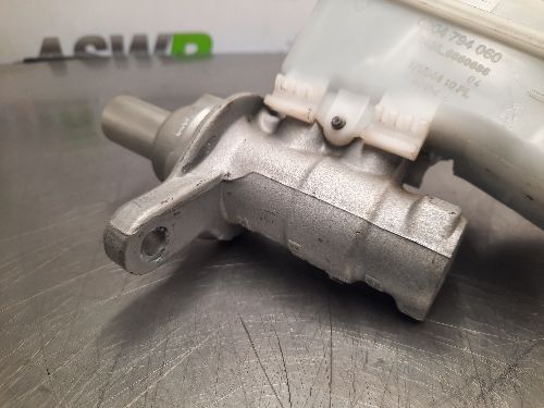 BMW Brake Master Cylinder F40 F45 F46 1 2 SERIES F48 X1 B37 B47 B48