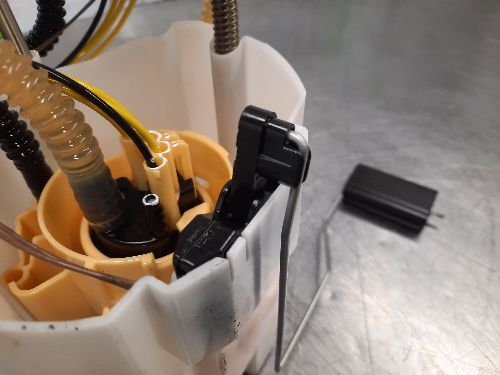 BMW Fuel Pump DIESEL F45 F46 2 SERIES F48 X1 F39 X2