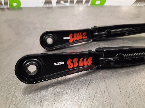 BMW Front Wiper Arms Pair F40 F44 1 2 SERIES