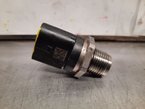 BMW Fuel Pressure Sensor Diesel E88 F30 F10 3 4 5 SERIES