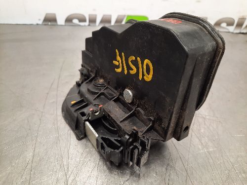 BMW E & F Generation Door Catch Front O/S Drivers