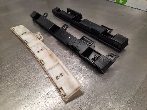 BMW Side Skirt Bracket Set N/S Passenger M Sport F21 F22 1 2 SERIES