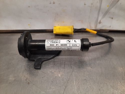 BMW Bonnet Actuator N/S Passenger Left F22 F23 F34 F82 2 3 4 SERIES