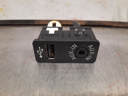 BMW F Generation USB AUX-IN socket