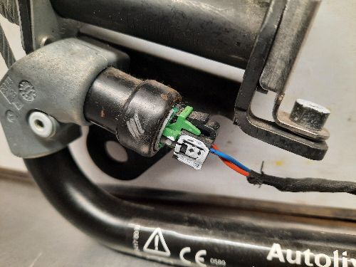 BMW F07 F10 F11 5 SERIES O/S Right Drivers Front Pretensioner Anchor