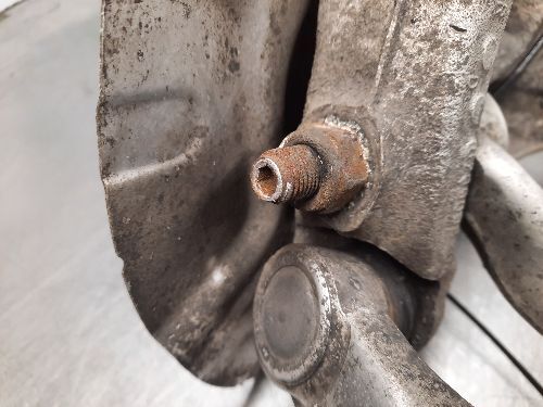 BMW Front Wheel Hub O/S Drivers Side F32 F33 F36 4 SERIES