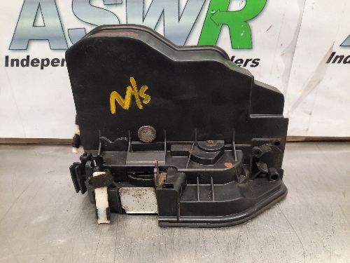 BMW E & F Generation Door Catch Front N/S Passenger Side