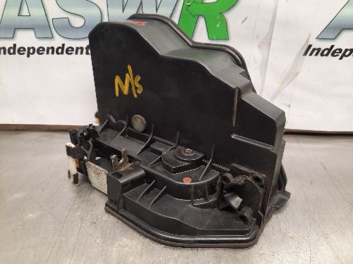 BMW E & F Generation Door Catch Front N/S Passenger Side