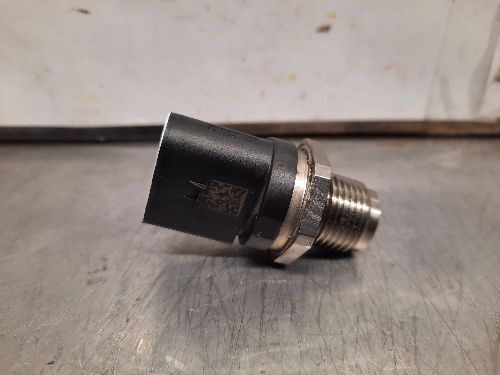 BMW Fuel Pressure Sensor Diesel E88 F30 F10 3 4 5 SERIES
