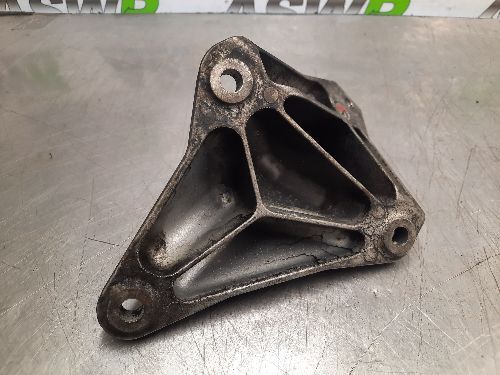 BMW E83 X3 3.0d Engine Supporting Mount Bracket N/S Left M57N2