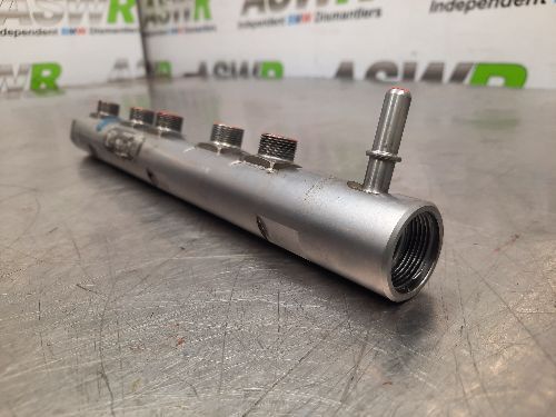 BMW Fuel Injector Rail DIESEL N47N E90 E91 E92 E93 3 SERIES