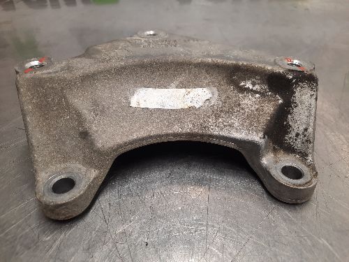 BMW F15 X5 25d sDrive Gearbox Mount Bracket