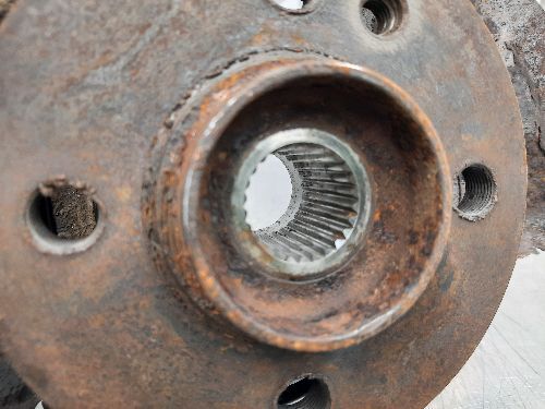 MINI Cooper Front Wheel Hub O/S Drivers Right R55 R56 R57 R58 R59