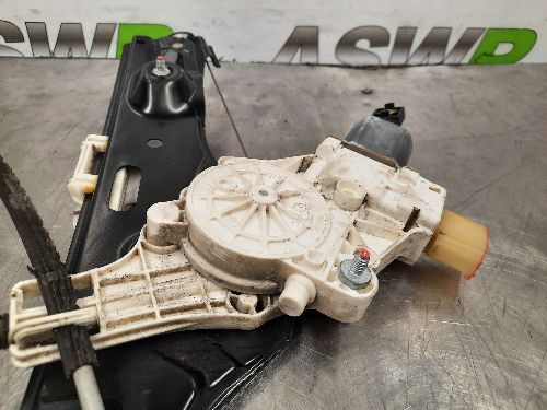BMW E84 X1 Window Regulator Front O/S Drivers Right