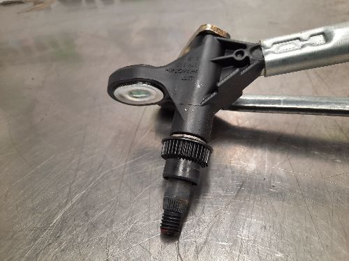 BMW E84 X1 Front Wiper Motor & Linkage