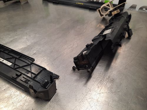 BMW Radiator Brackets Set G42 G20 G21 G22 G23 2 3 4 SERIES