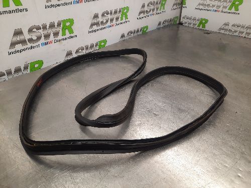 MINI F54 Clubman Split Door Tailgate Rubber Seal