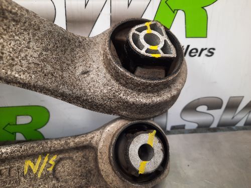 BMW Front Wheel Hub N/S Passenger Left G30 G31 G14 G15 5 8 SERIES