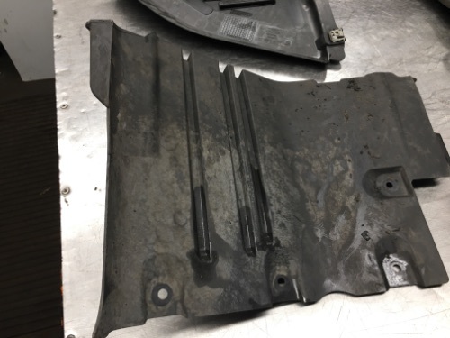 BMW Front Wheel Arch Liner O/S Drivers Right E63 E64 6 SERIES