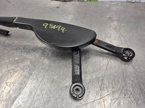 BMW Drivers Wiper Arm E39 5 SERIES