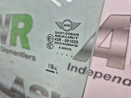 MINI R55 CLUBMAN Front Door Window Glass N/S Passenger Left