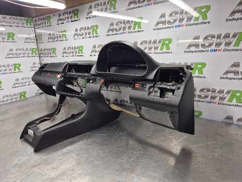 BMW E46 3 SERIES Dashboard Schwarz