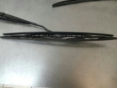 BMW E85 E86 Z4 Pair Of Wiper Arms & Blades