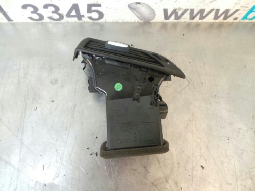 BMW E84 X1 O/S Drivers Side Dashboard Air Vent