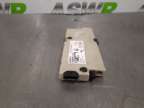 BMW Diversity Antenna Amplifier (868 MHZ) F10 F01 F02 5 7 SERIES