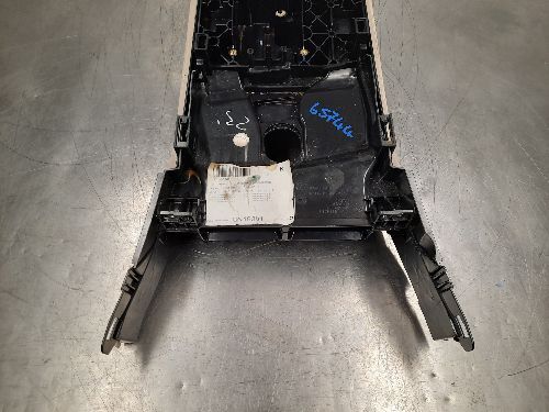 BMW F01 F02 7 SERIES Pre LCI Centre Console & Armrest Assembly