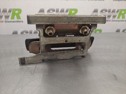 BMW E30 3 SERIES N S F Passenger Side Front Door Handle & Carrier
