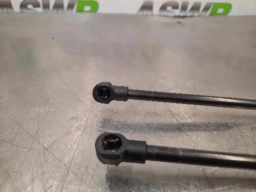 BMW Bonnet Struts Pair E81 E82 E87 E88 1 SERIES