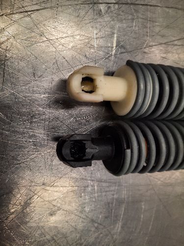 BMW Bootlid Tension Springs Pair F90 G30 5 SERIES Saloon