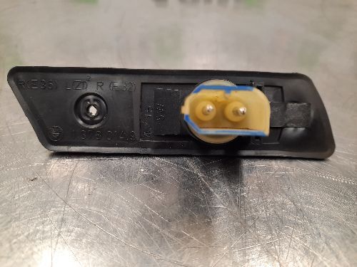 BMW E36 3 SERIES O S Drivers Side Wing Indicator Repeater