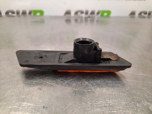 BMW E36 3 SERIES O S Drivers Side Wing Indicator Repeater
