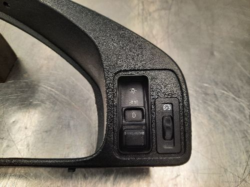BMW E31 8 SERIES Instrument Cluster Speedo Clock Surround