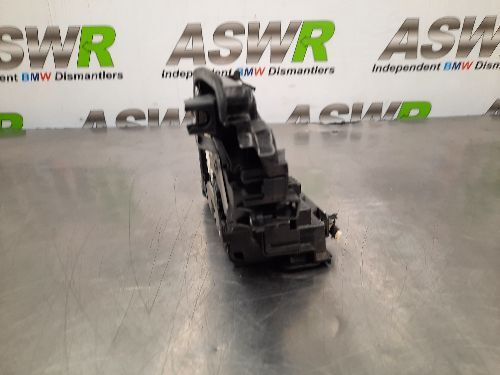 BMW Front Door Catch N/S Passenger Left G30 G31 G32 G11 5 6 7 SERIES