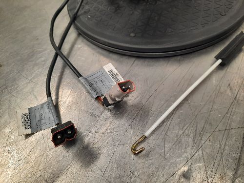 BMW E31 8 SERIES Door Catch Front O/S Drivers Side