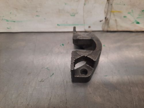 BMW Fuel Injector Clamp Flange M57N2 Diesel E90 E60 E65 E70