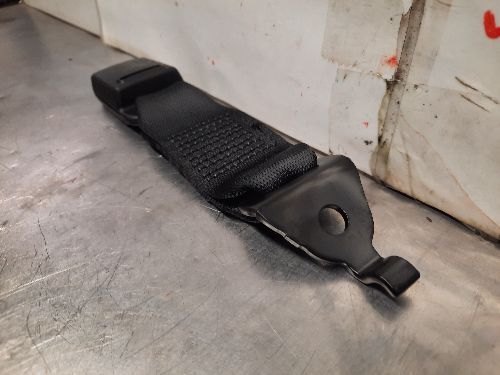 BMW Lower Strap Centre Rear Seat Belt Buckle F87 F30 F80 2 3 SERIES