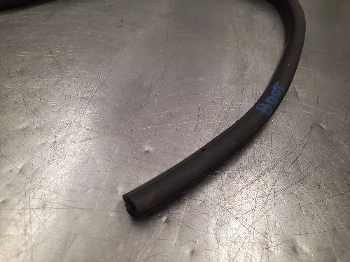 BMW Bootlid / Tailgate Seal Gasket E31 8 SERIES