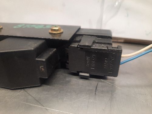BMW E31 8 SERIES Fuel Flap Actuator