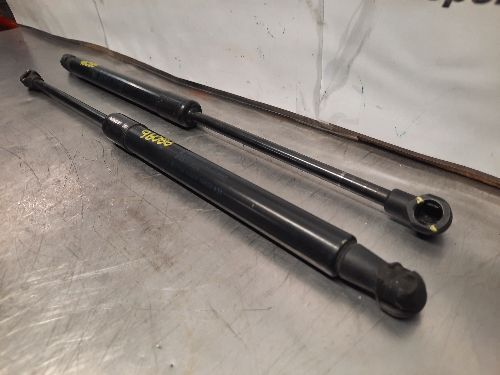 BMW Bonnet Struts Pair E81 E82 E87 E88 1 SERIES
